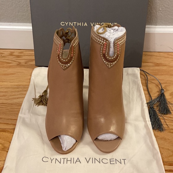Cynthia Vincent Note Heels NWT - Picture 6 of 8